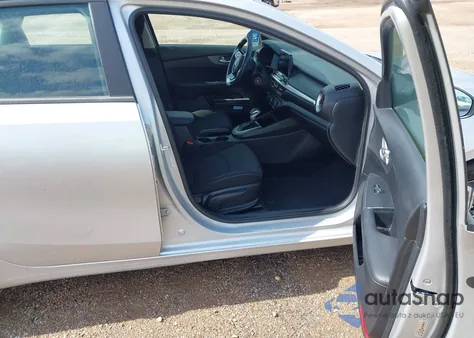 2021 Kia Forte Lxs из США, поврежденный, VIN 3KPF24ADXME399073